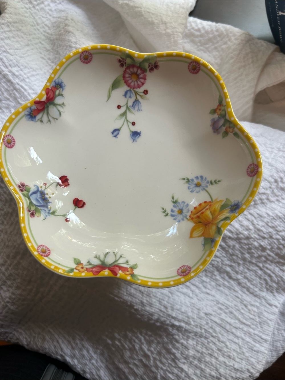 Villeroy & Boch Floral Porcelain Scalloped Bowl with Yellow Trim